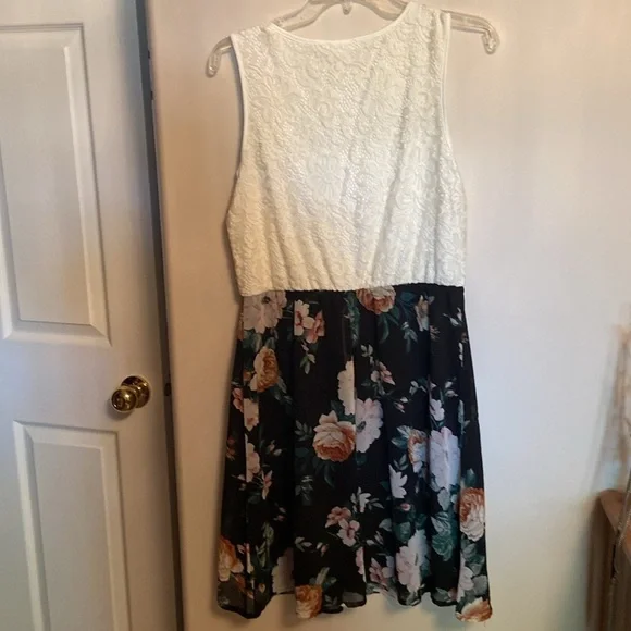 WAREHOUSE ONE DRESS - Picture 4 of 8